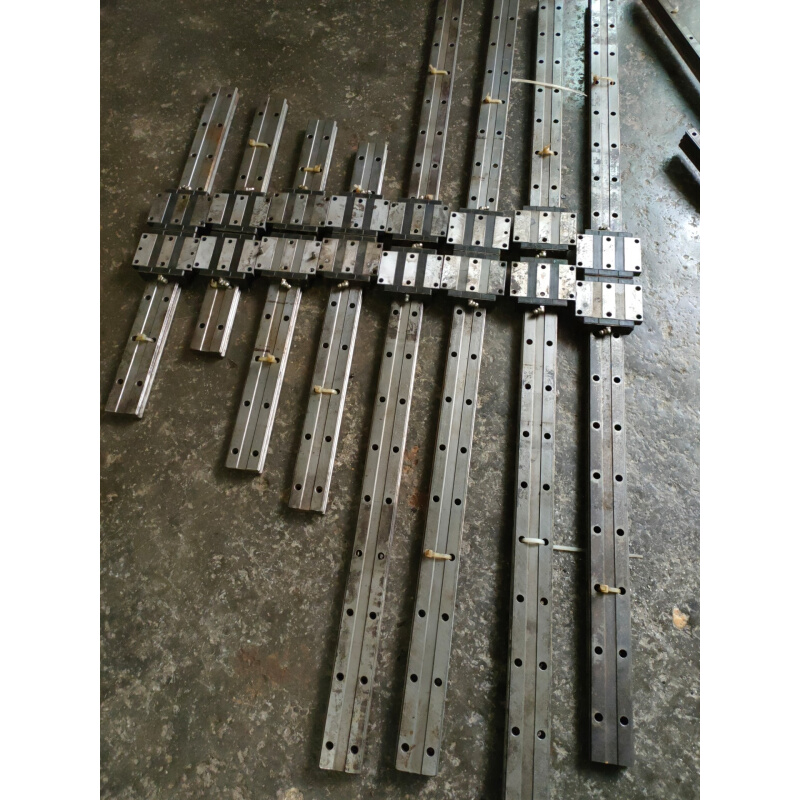 拍前询价：[议价]日本THK直线导轨滑块HRW27滑块导轨，滑块孔距70