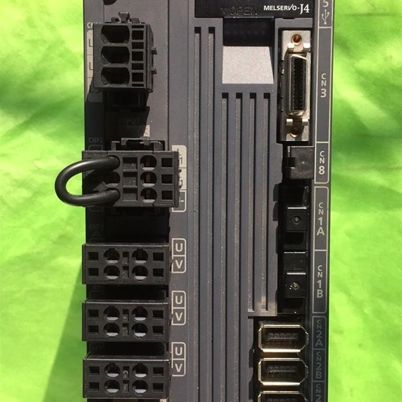 拍前询价：MR-J4W3-222B 工程剩余三菱伺服驱动器全新无包装