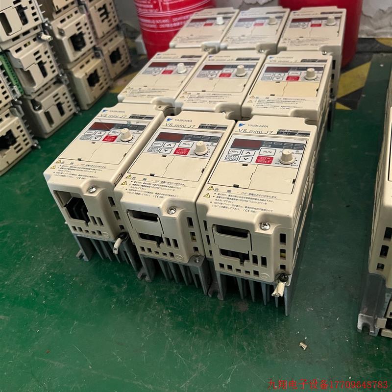 拍前询价:安川变频器J7拆机CIMR-J7AA20P7 220V0.7