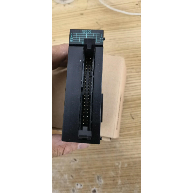 拍前询价：AFP7X32D2，全新一片