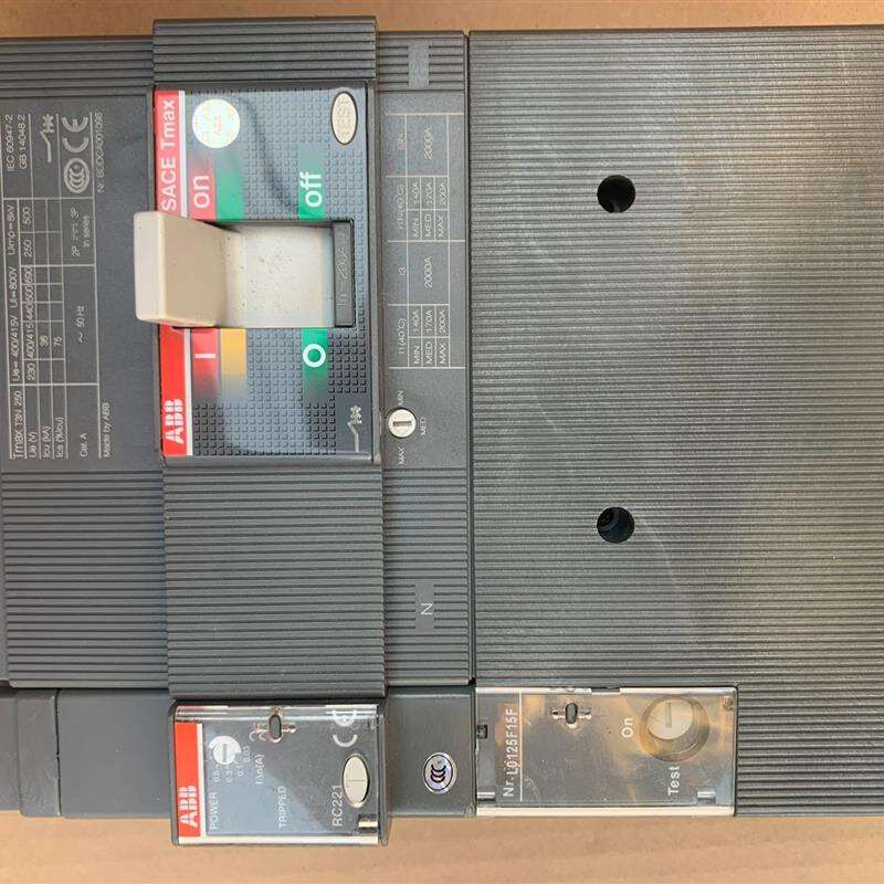 拍前询价：ABB Tmax T3N250 4P FF RC221 漏电【议价产品】