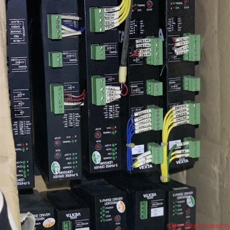 拍前询价:拆机步进驱动器UDK5114N,功能测试正常,成色不错,每