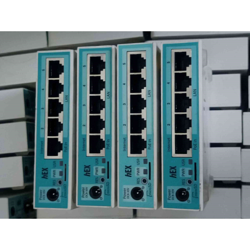 拍前询价：MikroTik路由hEX,型号是RB750GR3,全千兆有询价议价询