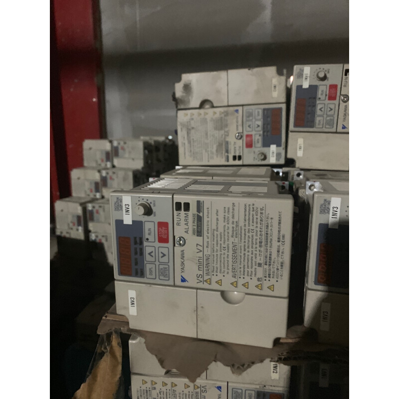 拍前询价：（议价）安川变频器 CIMR-V7RA40P4 380v 0.4kw