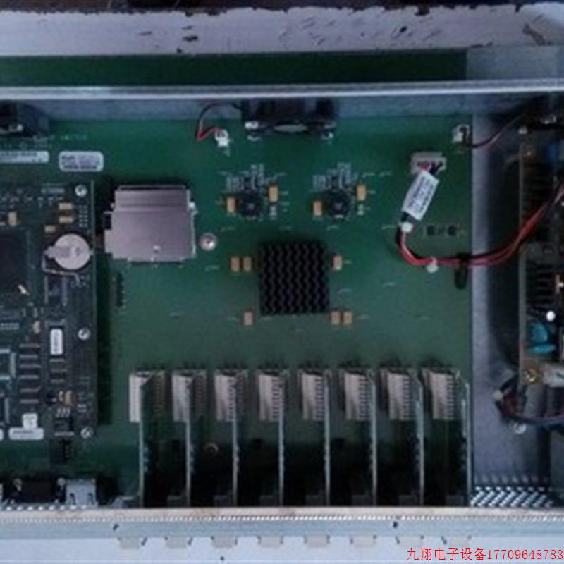拍前询价:美国原装Quadrics QSNET 3X-CS8A0-AA QS8A 网路交换机