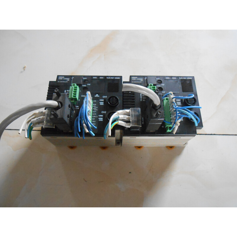 拍前询价：二手原装拆机 OMRONPLC V680-CA5D02-V2 实物图询价
