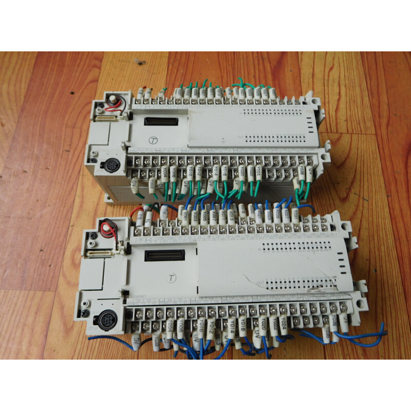 拍前询价：二手 原装拆机三菱PLC正品FX2N-64MT-001实物图询价