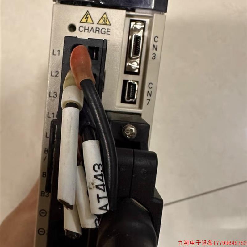 拍前询价:二手95新原装YASKAWA安川5代伺服驱动器SGDV-2R8A01/20