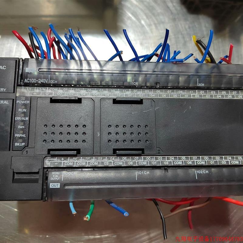 拍前询价:(议价)CP1L-M60DR-A低价出,功能包好,外壳无破损,