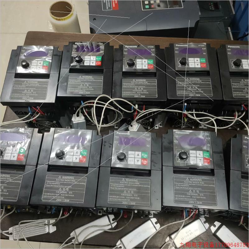 拍前询价:(议价)变频器AVF200-0152     1.5KW