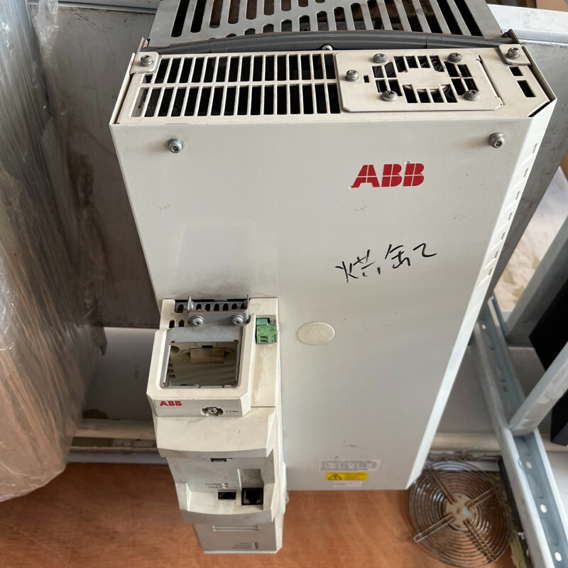 拍前询价：（议价）（议价）ABB变频器75KW ACS850-04-144A-5 J4