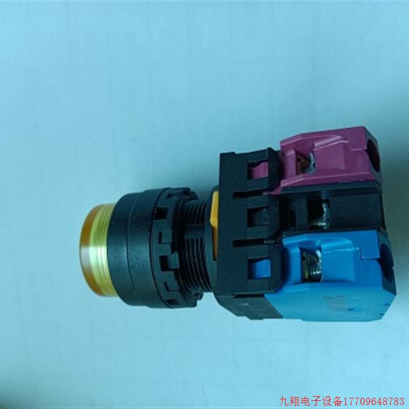 拍前询价:全新原装和泉带灯按钮YW1L-M2E11Q4Y