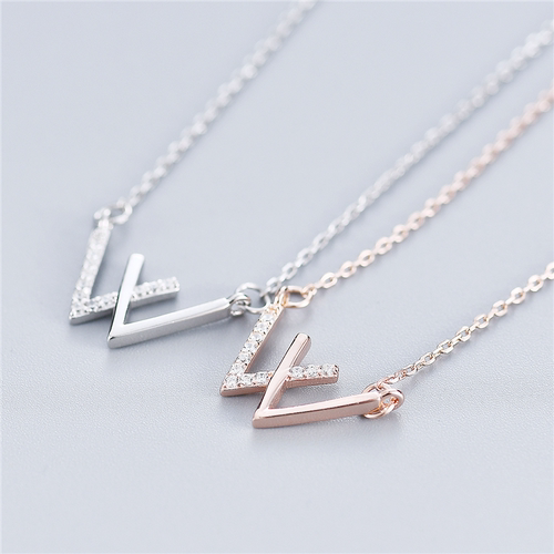 W字母项链女肖战同款博君一肖百香果应援锁骨链双V劲链精致设计感
