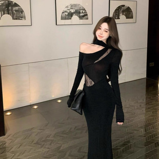 蕾丝拼接性感辣妹圣诞穿搭黑色斜肩秋冬连衣裙女生日礼服修身长裙