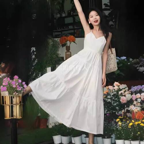夏季法式白色V领吊带显瘦连衣裙