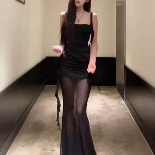 新款露背黑色吊带连衣裙女夏季