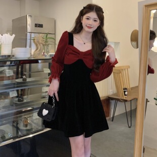 设计感假两件方领连衣裙女秋冬季法式红色裙子收腰显瘦a字裙短款