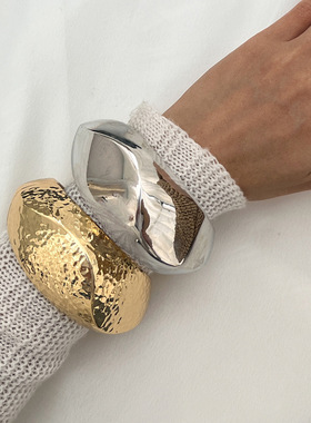 欧美跨境夸张金属光面宽手镯 时尚敲打纹切面弹簧扣手环Bracelet