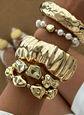 欧美跨境ins金属液态褶皱手镯bra