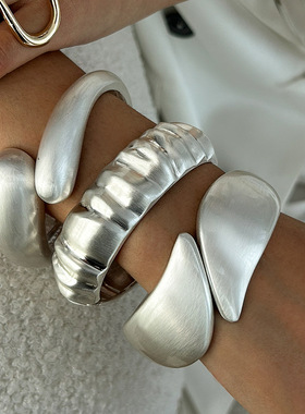 欧美跨境ins冷淡风金属哑光手镯Bracelet 时尚质感水滴抱抱手环女