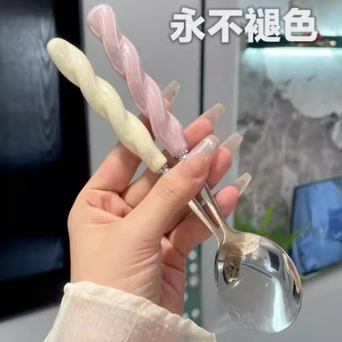 家用不锈钢勺子塑料手柄少女心家用吃饭勺小汤勺长柄圆勺调羹