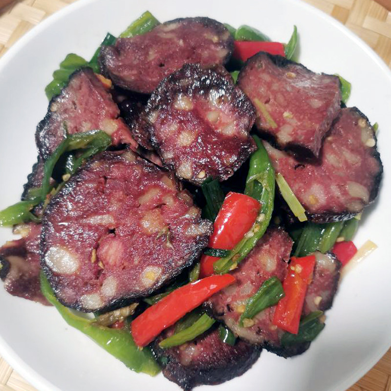 湖南特产猪血丸子柴火烟熏猪血粑豆腐圆子邵阳武冈血豆腐下饭菜