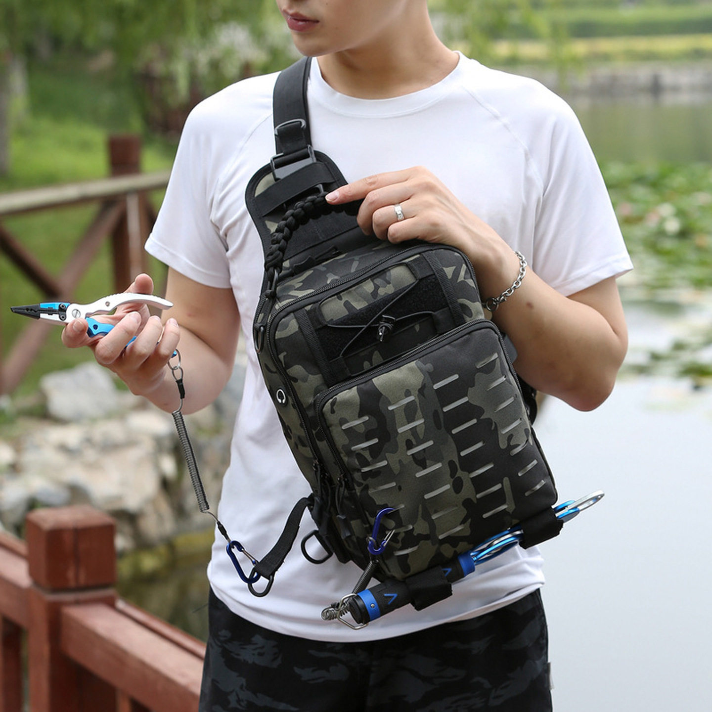路亚包多功能斜挎包单肩背包腰包竿包一体式背包渔具微物钓鱼包图片