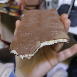 拉迈尔夹心牛奶巧克力介日期到26年8月20号 福利价5板29.9元