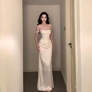 礼服长裙 轻奢优雅白色吊带连衣裙性感鱼骨绑带修身 GirlsAt18 法式
