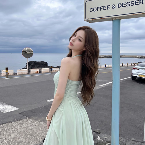 GirlsAt18 海边度假风绿色网纱抹胸连衣裙女夏季法式气质收腰长裙