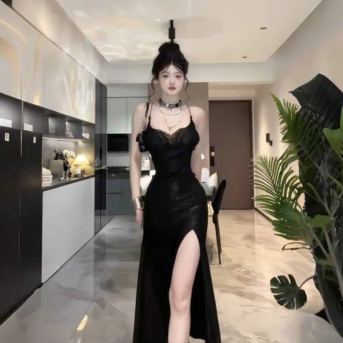 GirlsAt18 黑色蝴蝶吊带连衣裙女高级气质礼服裙性感镂空开叉长裙