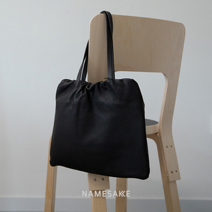 日本 现货 TOTE SS24春夏 纯色简约手工鹿皮褶皱托特包 Aeta 经典