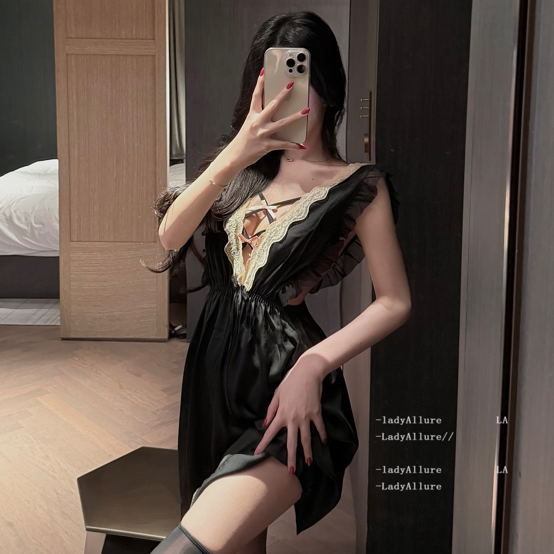 「LA」美人多娇*性感蝴蝶结纯欲蕾丝V领甜美舒适约会吊带睡裙女