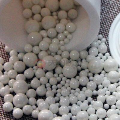 供应氧化锆研磨珠20mm25mm抛光磨料研磨介质95氧化锆珠