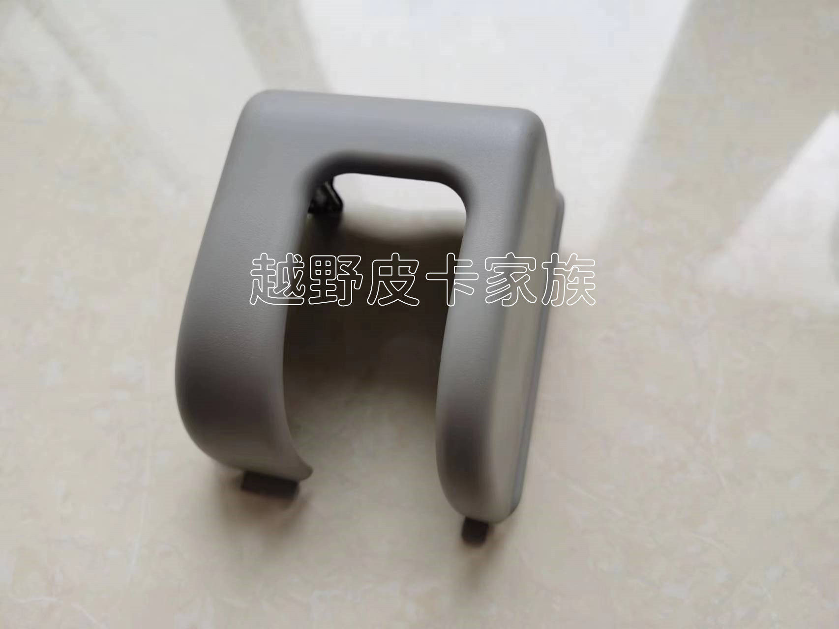 ZHENGZHOU NV200 CAR THIRD ROW REAR ROW ON BOTH SIDES OF THE FOLDING SEAT LEG COVER LEG COVER LEG DECORATIVE COVER ASSEMBLY