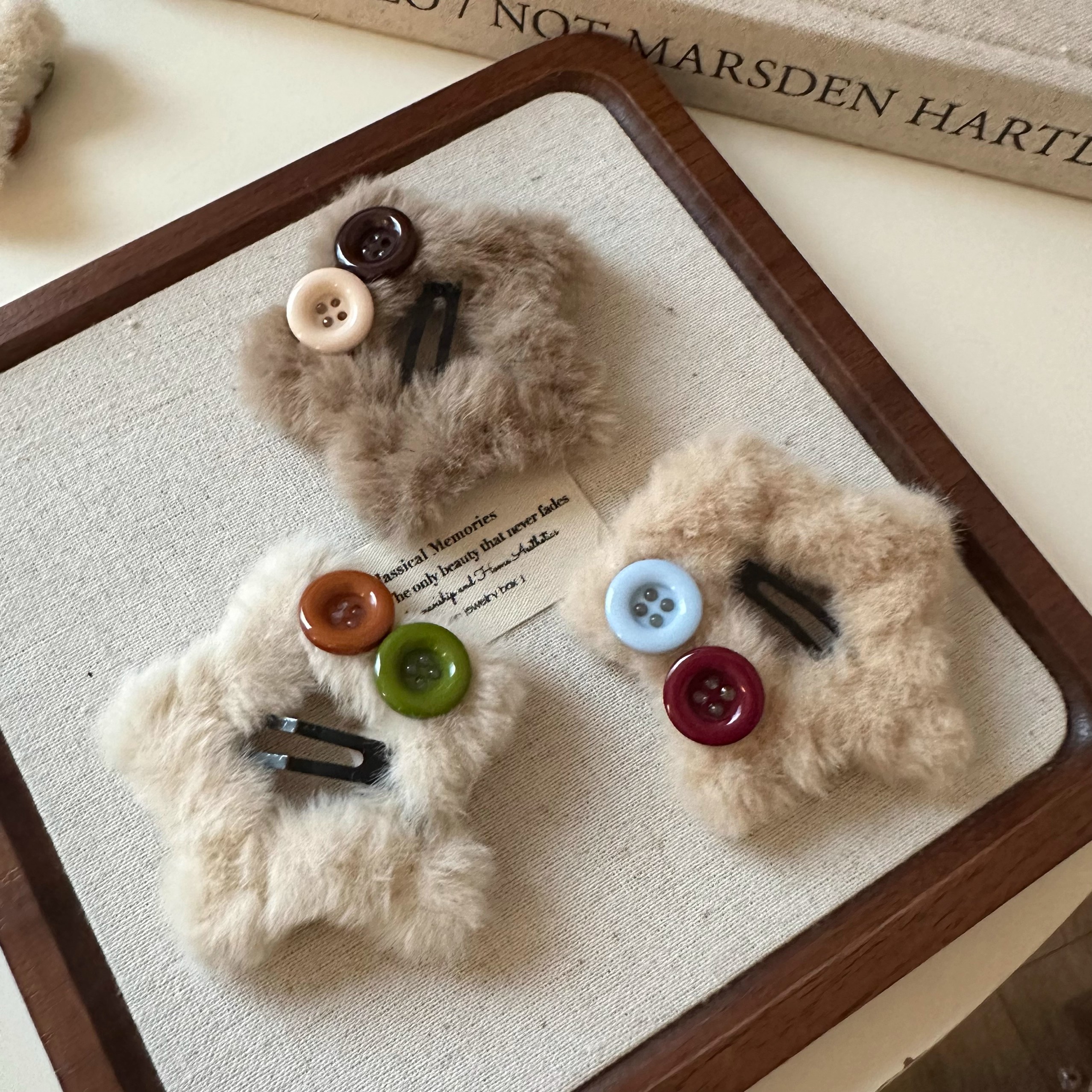 秋冬新款毛绒星星纽扣发夹刘海夹碎发边夹设计感毛绒绒发饰发卡子