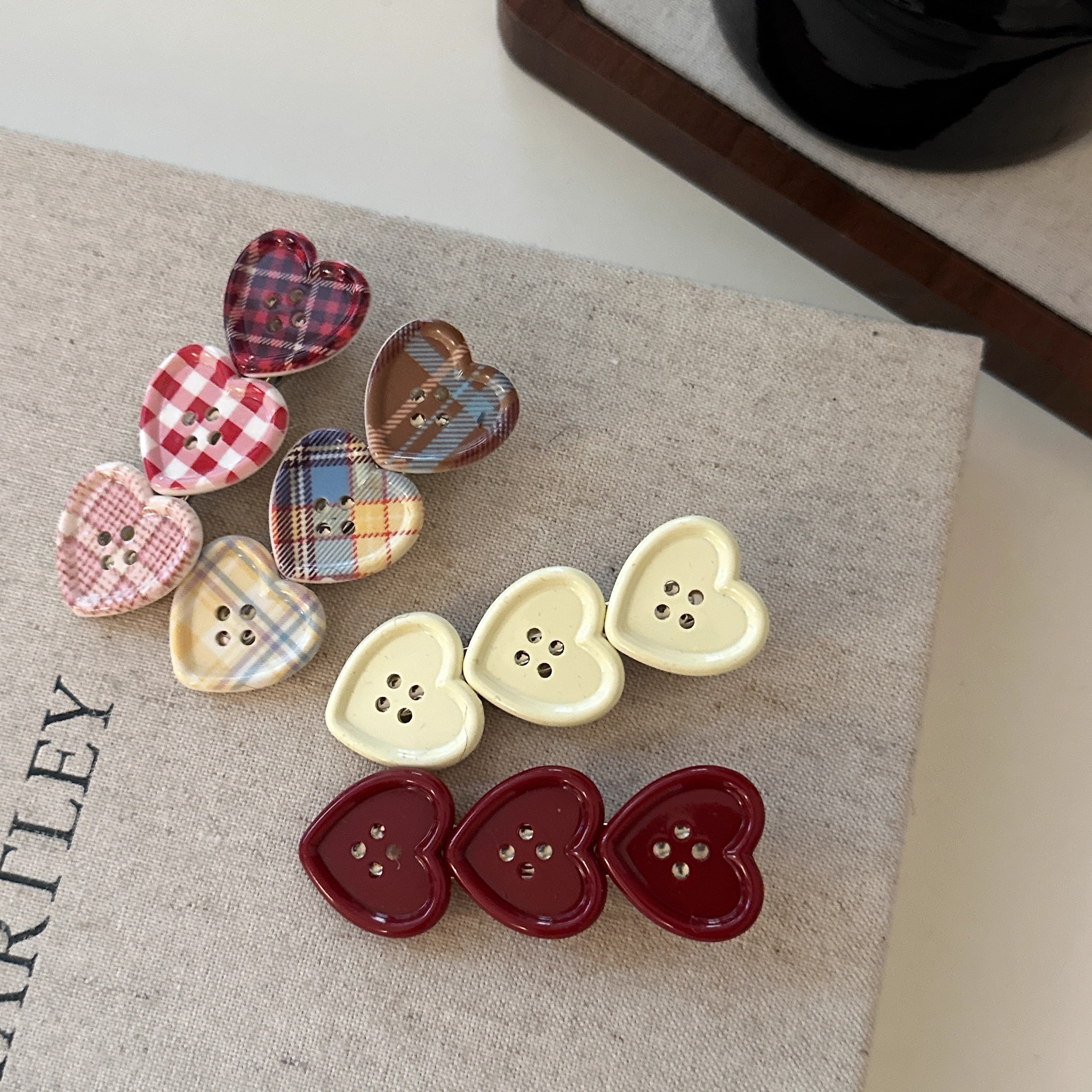 日韩新款创意设计感爱心纽扣鸭嘴夹发卡百搭少女系侧边刘海发夹子,饰品/流行首饰/时尚饰品新,发饰,淘宝优惠券,粉丝福利购,淘宝优惠卷