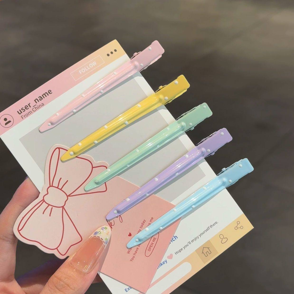 可爱波点一字发夹萌趣卡通少女蓬松鸭嘴夹甜妹ins碎发无痕刘海夹