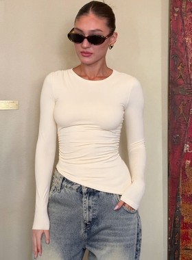 Sexy round neck long sleeved sloping top性感圆领长袖斜边上衣