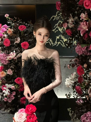 Черное элегантное элитное вечернее платье, топ без лямок, открытые плечи