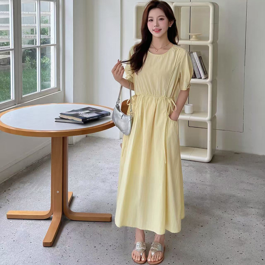 免费试穿圆领系带收腰连衣裙女