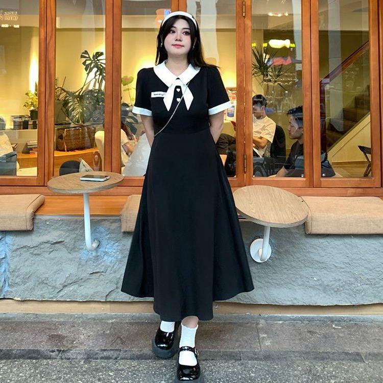 胖mm250斤特大码撞色翻领连衣裙女夏赫本风显瘦小黑裙收腰长裙子