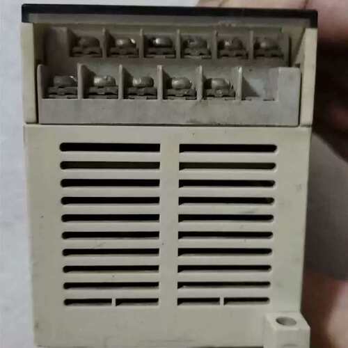 《议价》plc FX0s-10mr ，成色如图通电正常可以