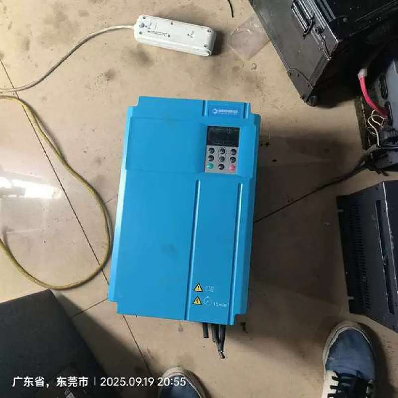 议价-MOBO空压机变频器一台