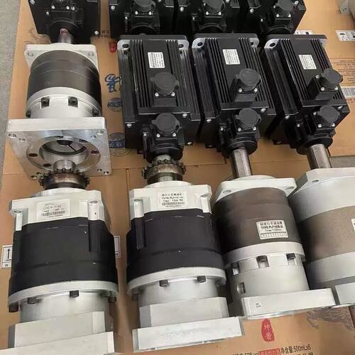 议价大功率行星减速机，伺服直齿减速器PLF142-20-S2-P可维修