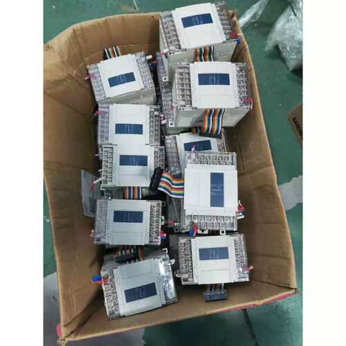 议价PLC扩展，型号:XC-E2TCA-P，库存30套，成色