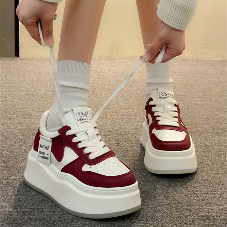 2026年新款夏季爆款小白鞋女小众女款休闲鞋小个子显高厚底板鞋