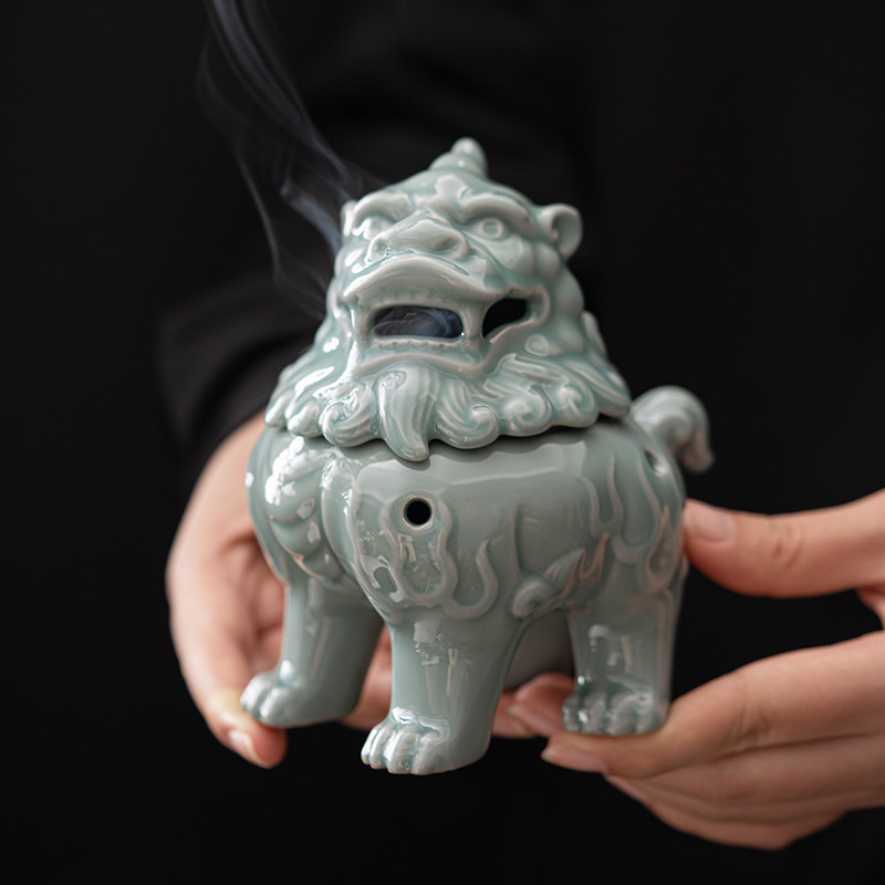 凡山堂 狻猊熏香炉 创意青瓷盘香炉沉檀香家用室内香熏炉摆件插托