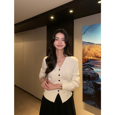 格织晚秋100%羊毛V领开衫外套