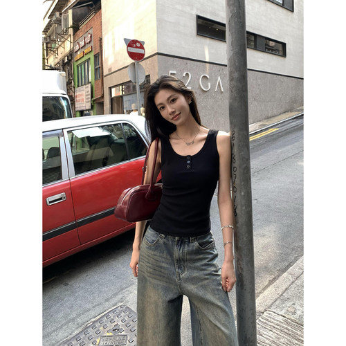 pusumede 装饰纽扣 U领吊带背心女外穿无袖修身内搭短款针织上衣